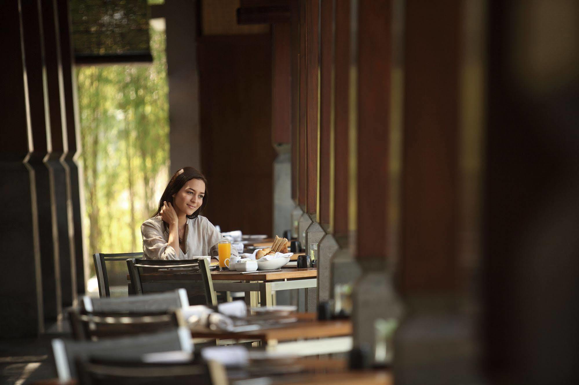विला The Kayana Seminyak (Bali)